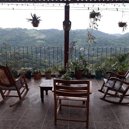 Posada "Inkali" ヒリトゥラ エクステリア 写真