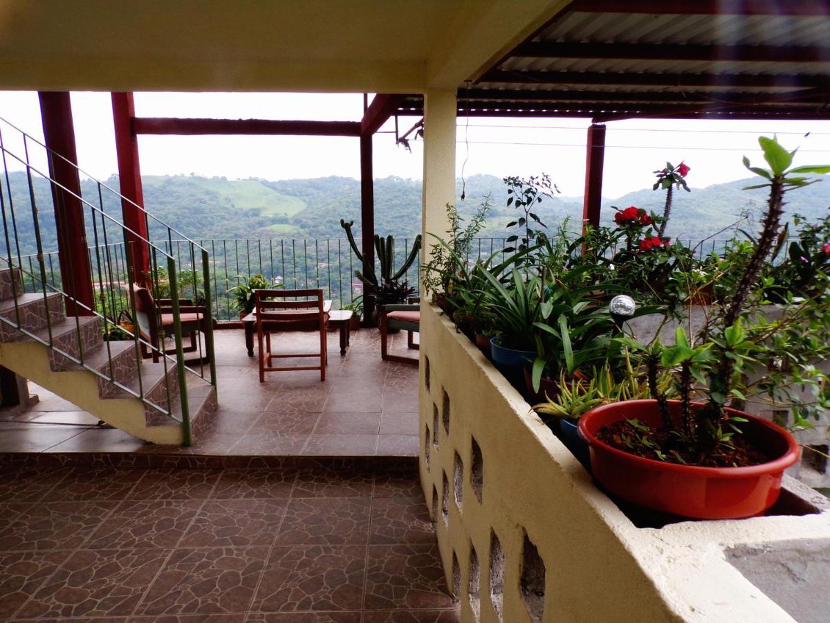 Posada "Inkali" ヒリトゥラ エクステリア 写真